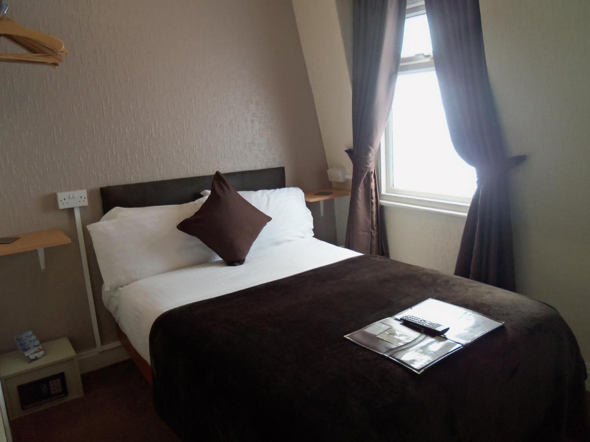 Budget Double Room Private Bathroom