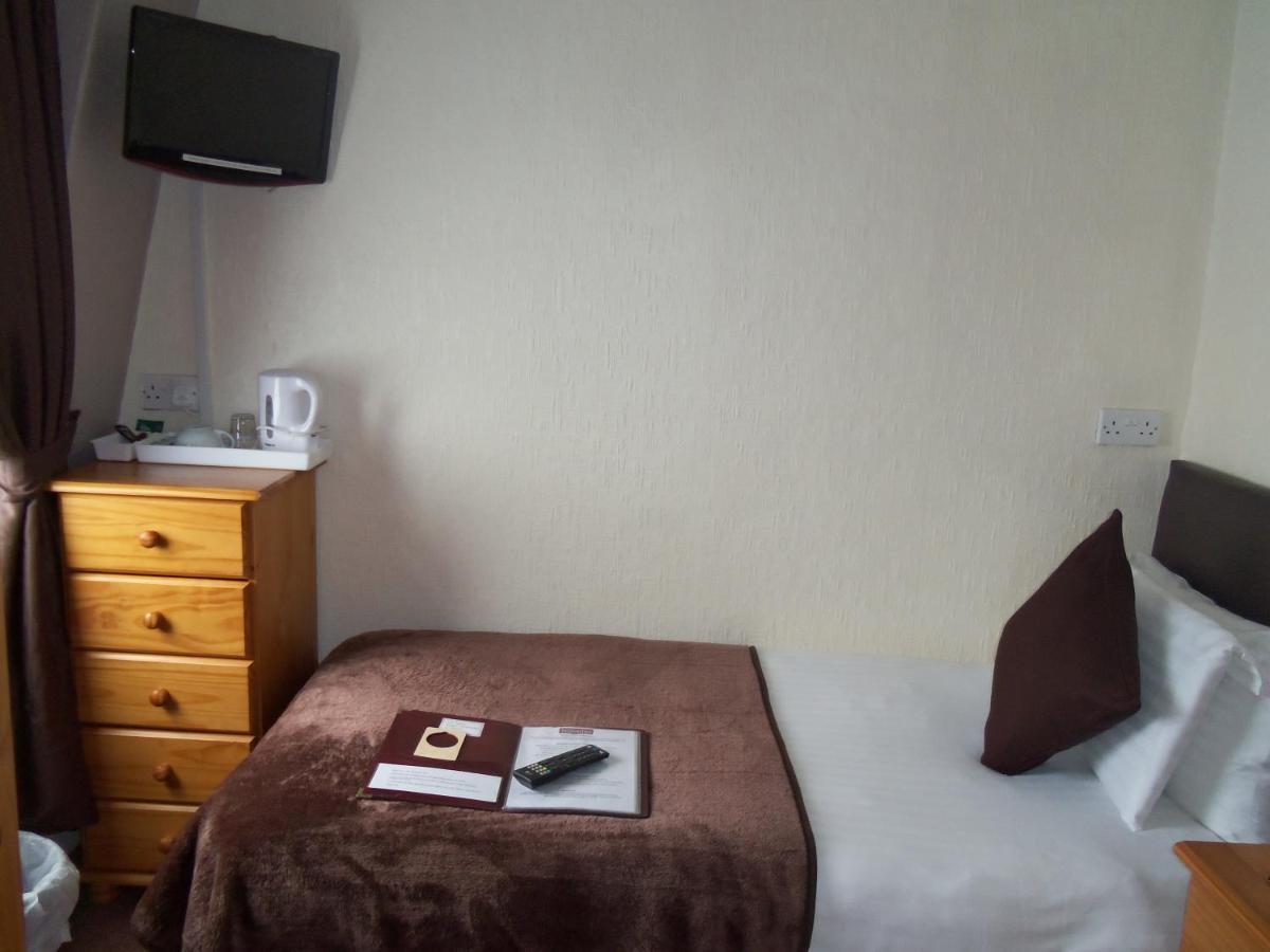 Standard Single Room Private Bathroom