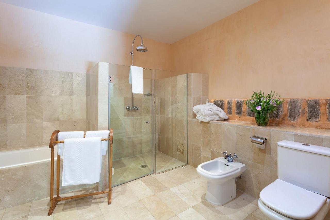 Superior Double or Twin Room,1272425857:JPEG