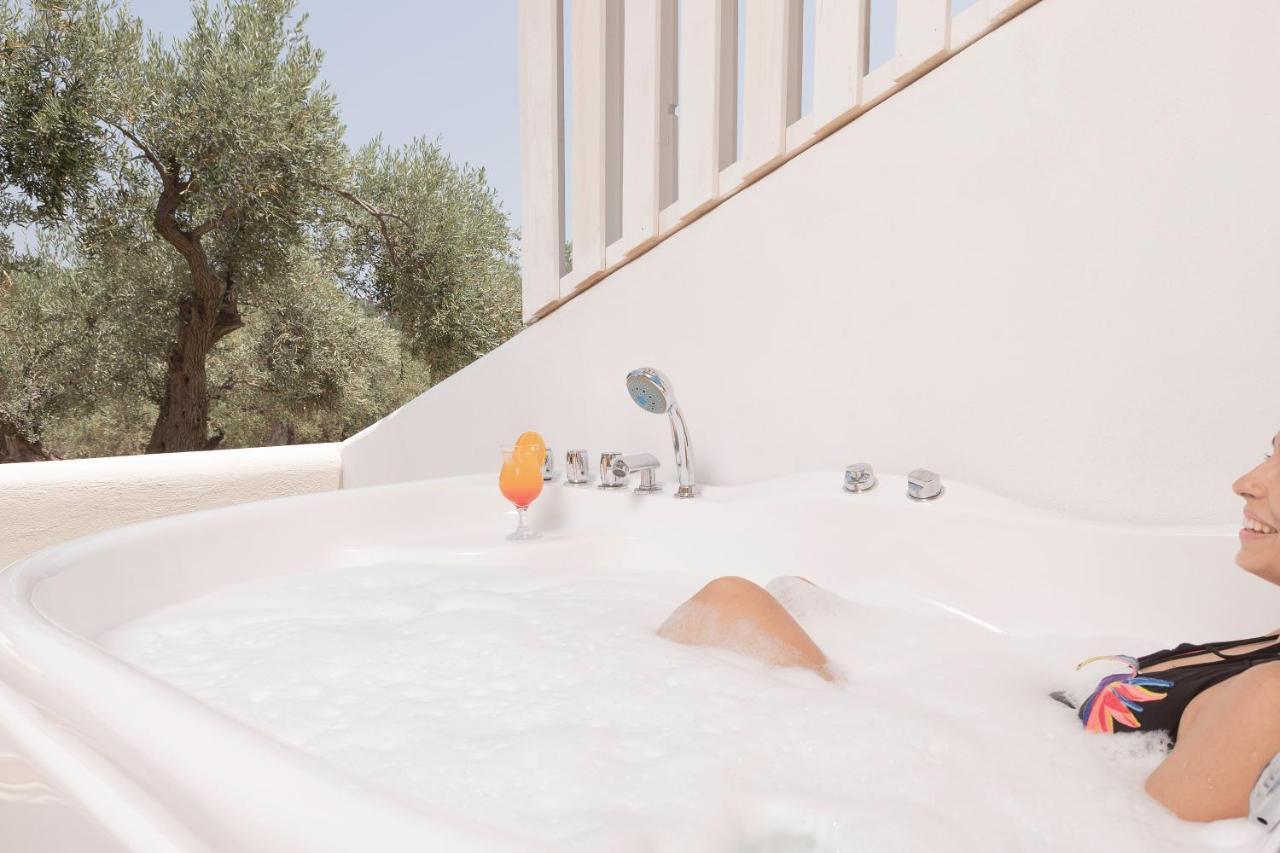 Suite with Hot Tub