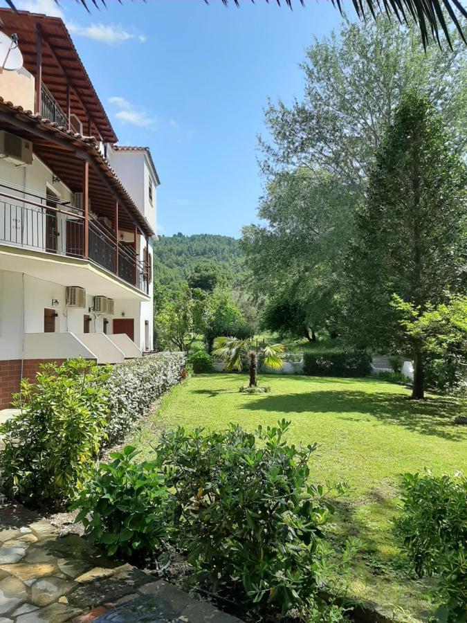 Triple Room with Garden View