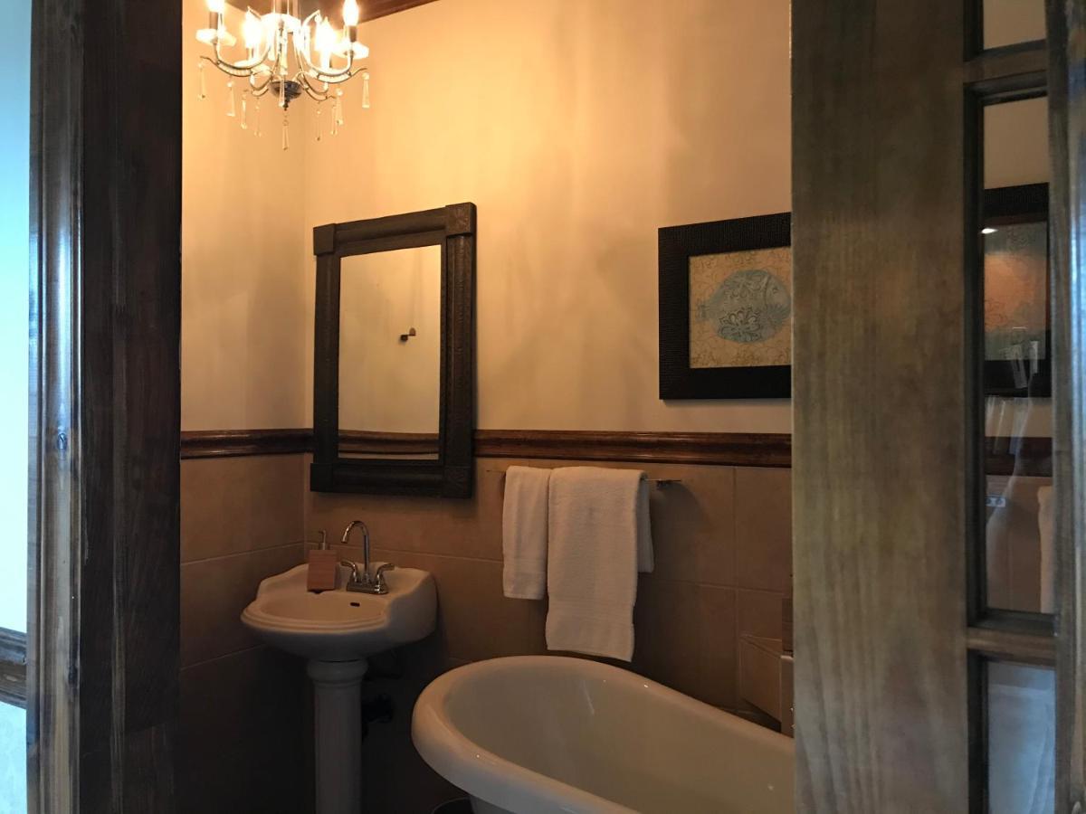 Queen Room Claw-foot Bathtub,1005680584:JPEG