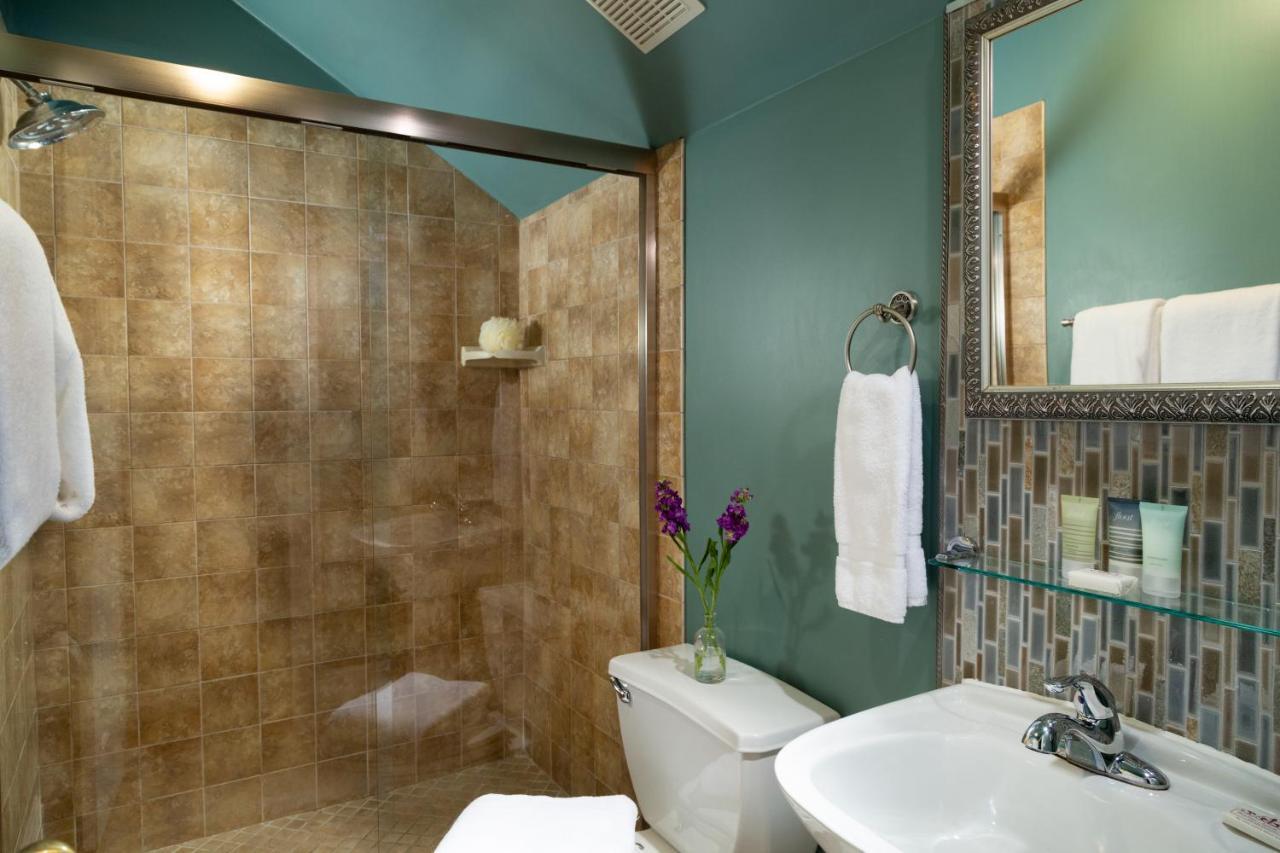 Queen Room with Sea View