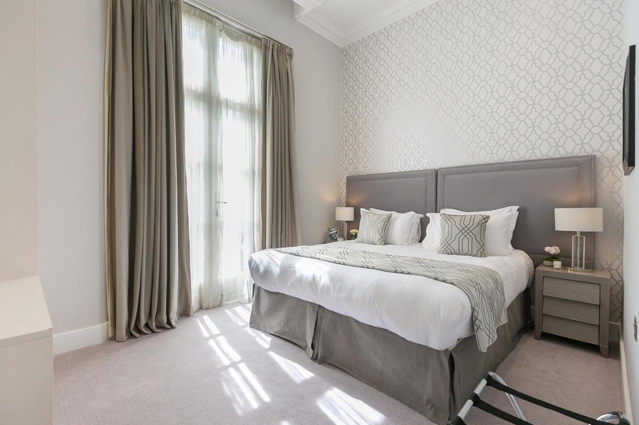 Superior One-Bedroom Apartment