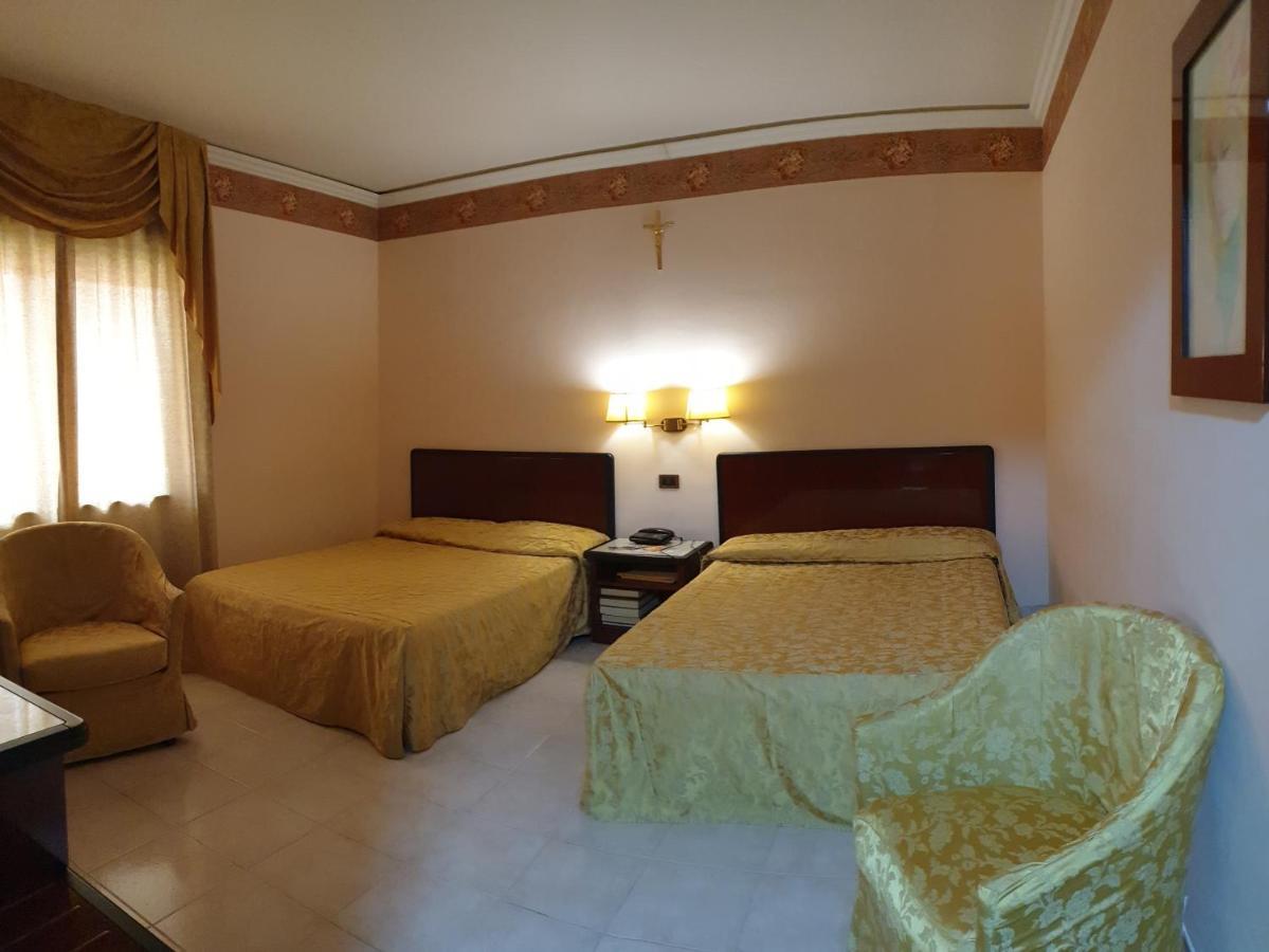 Single Room,1007569099:JPEG