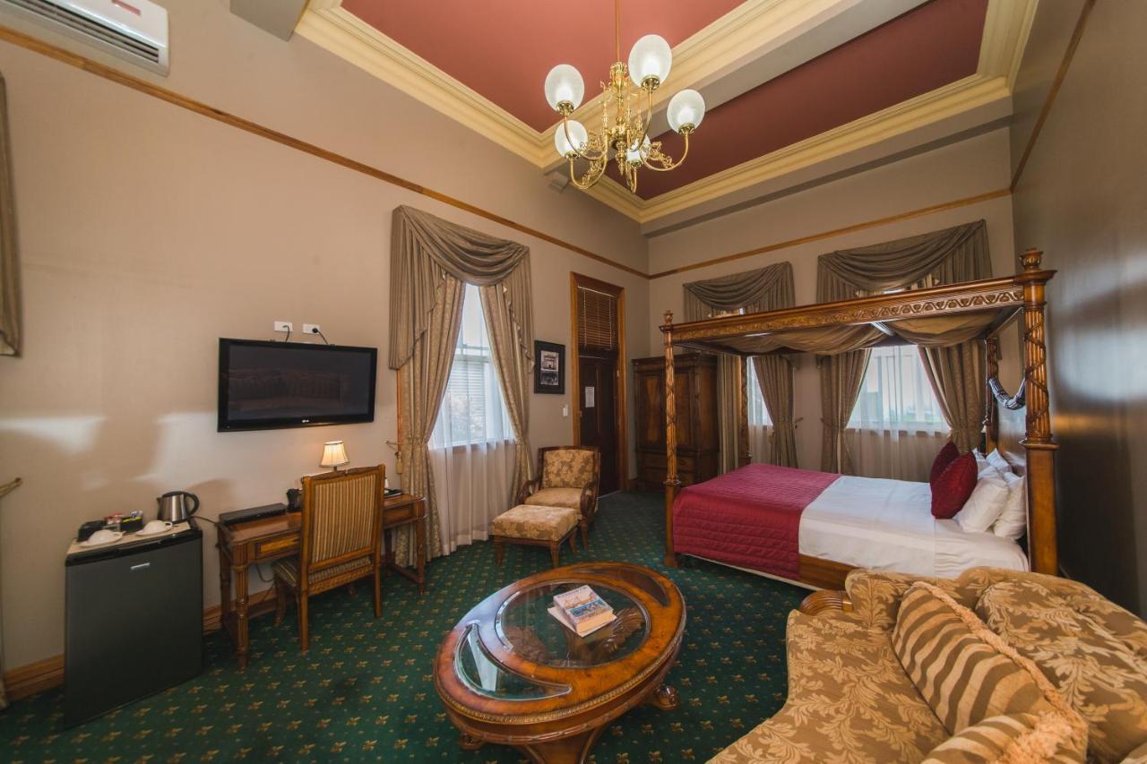 Superior Suite with Spa Bath