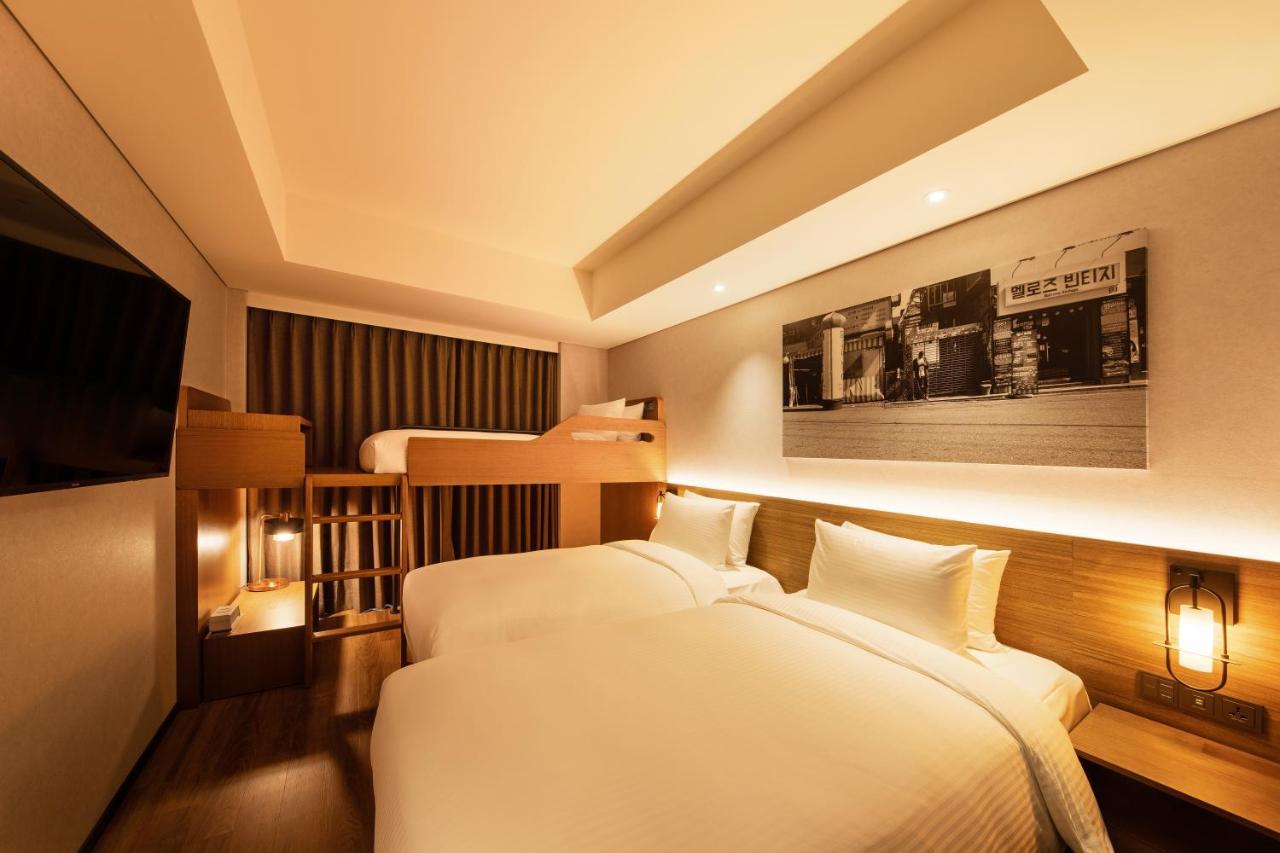 Superior Triple Room Three Single Beds