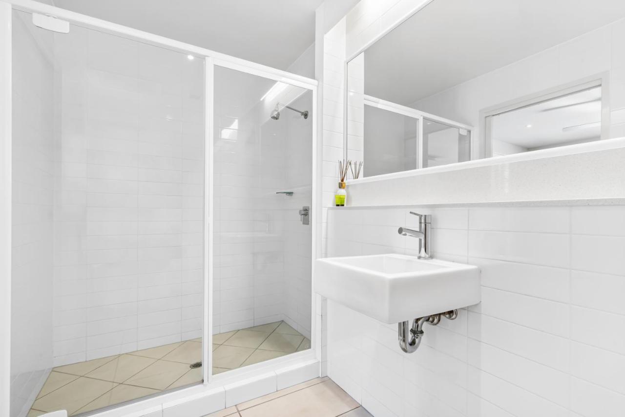 One-Bedroom Apartment with Water View