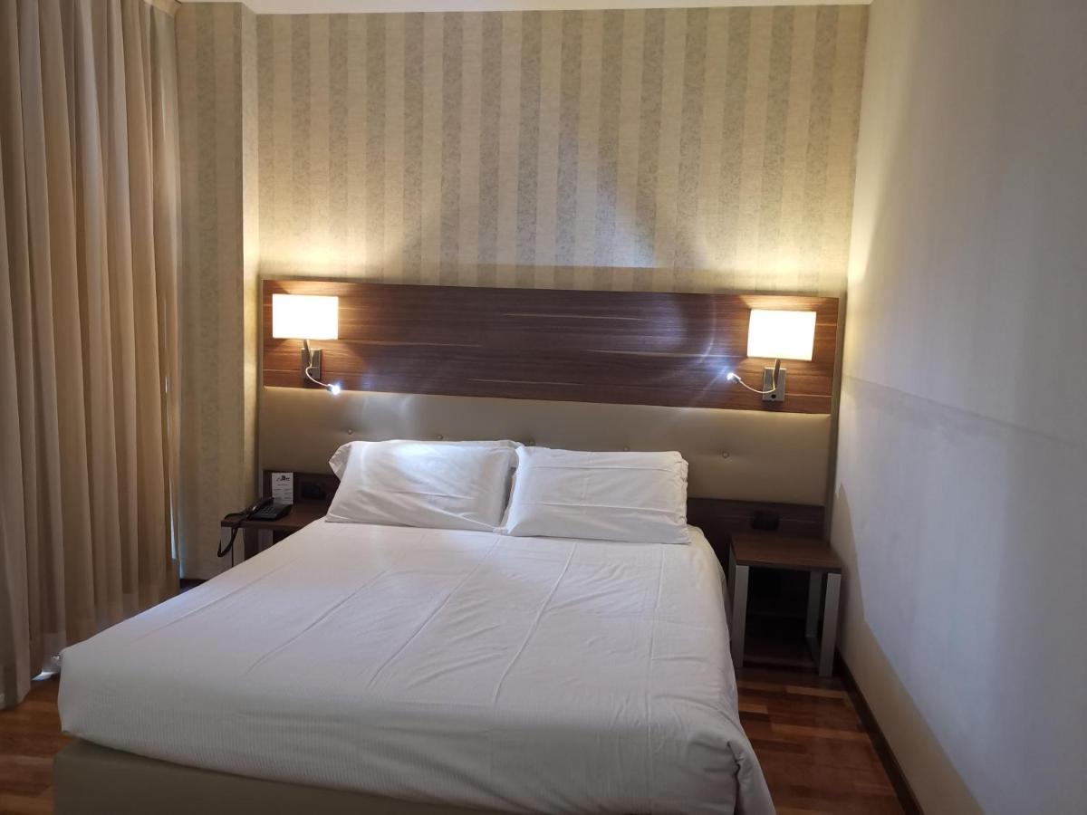 Double Room,1498621831:JPEG