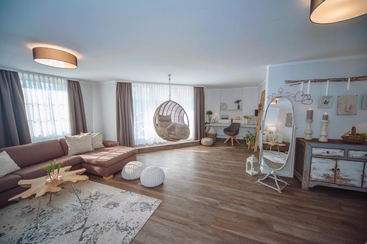 Suite Balcony,1020363442:JPEG