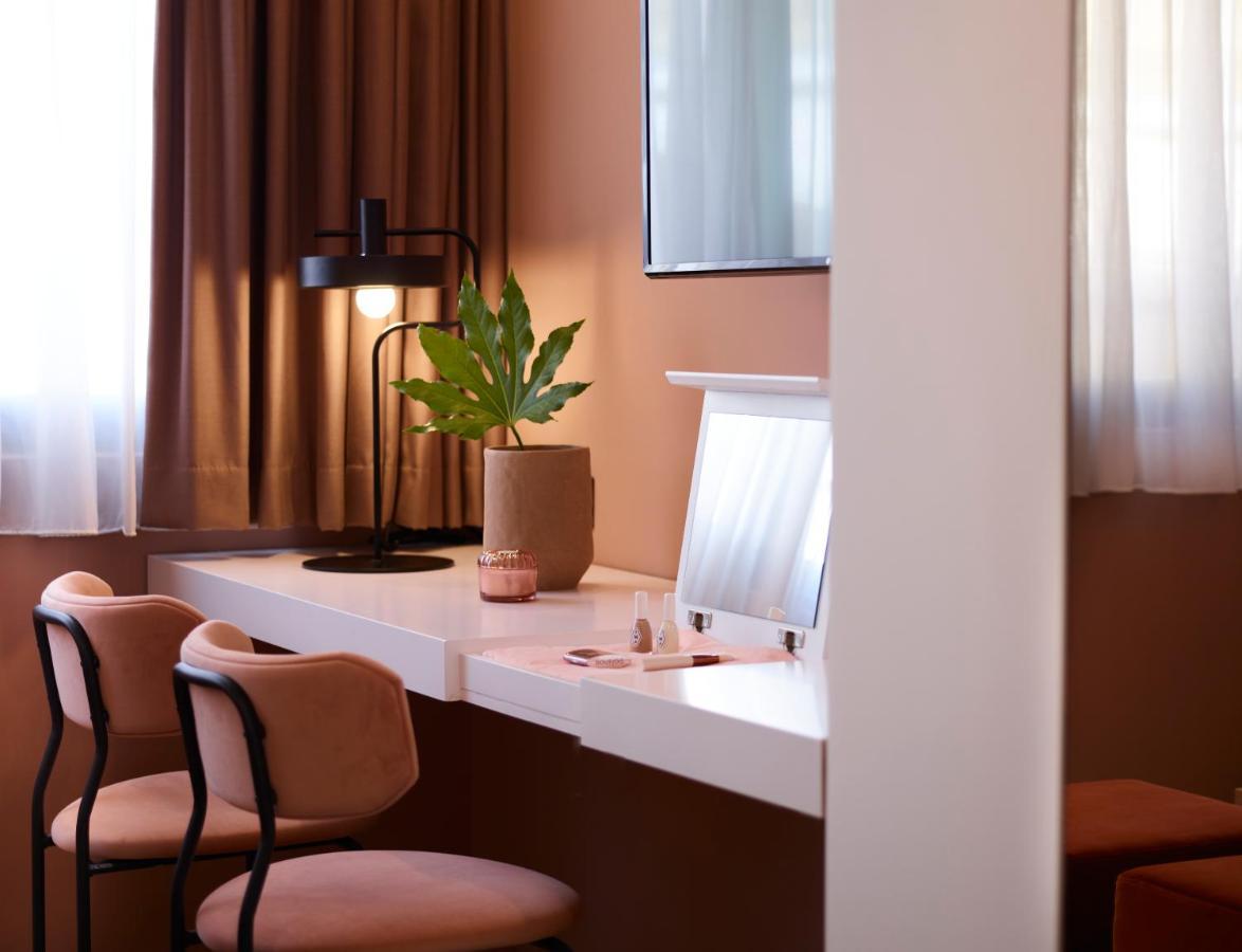 Marblous Queen Suite