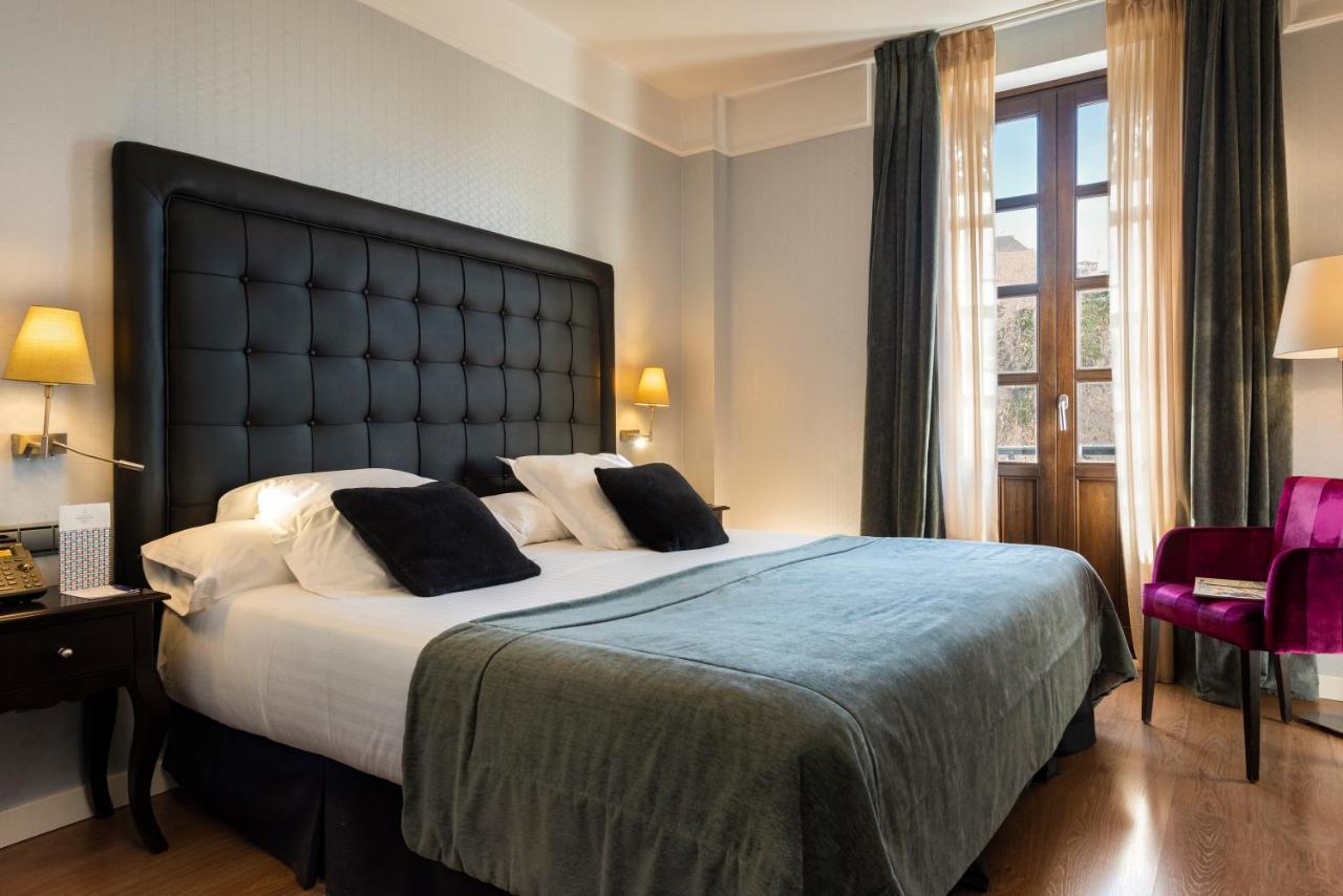 Chambre Simple Lit Queen-Size