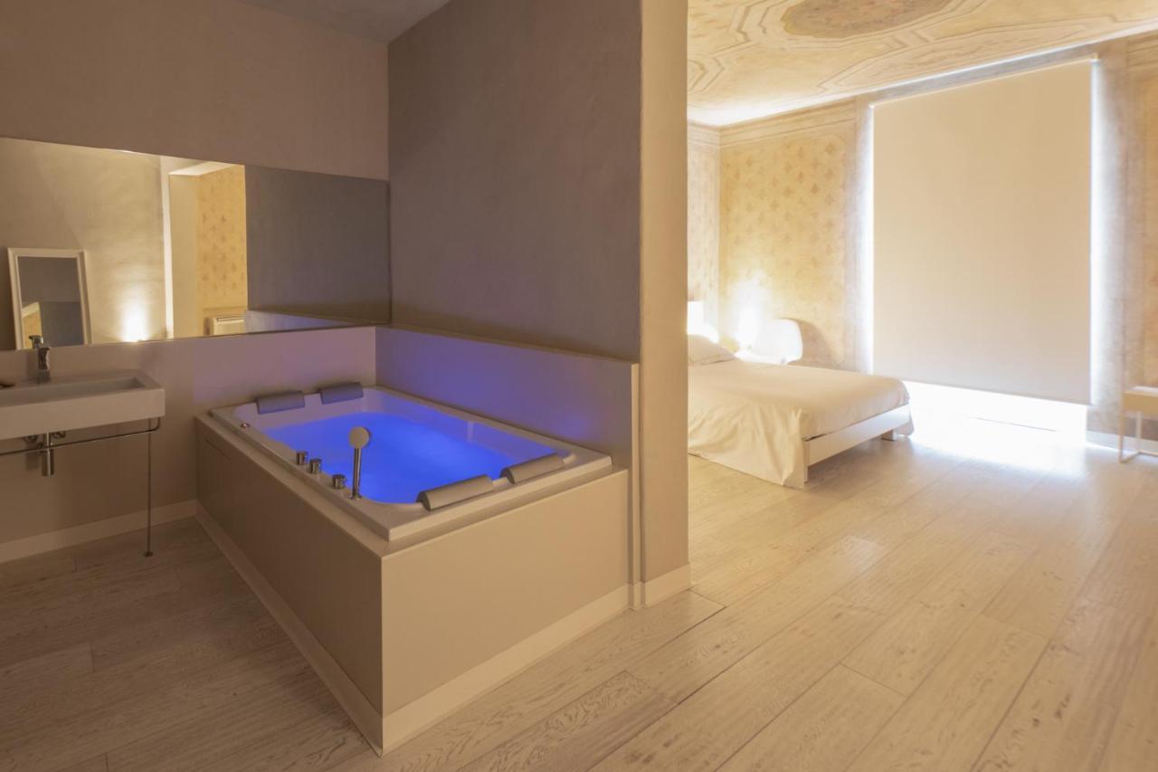 Suite Spa Bath
