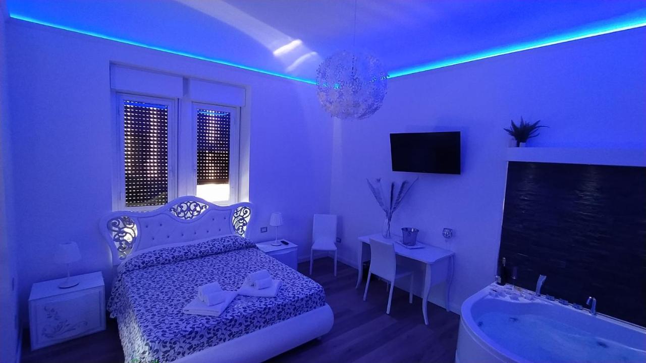 Deluxe Suite Spa Bath