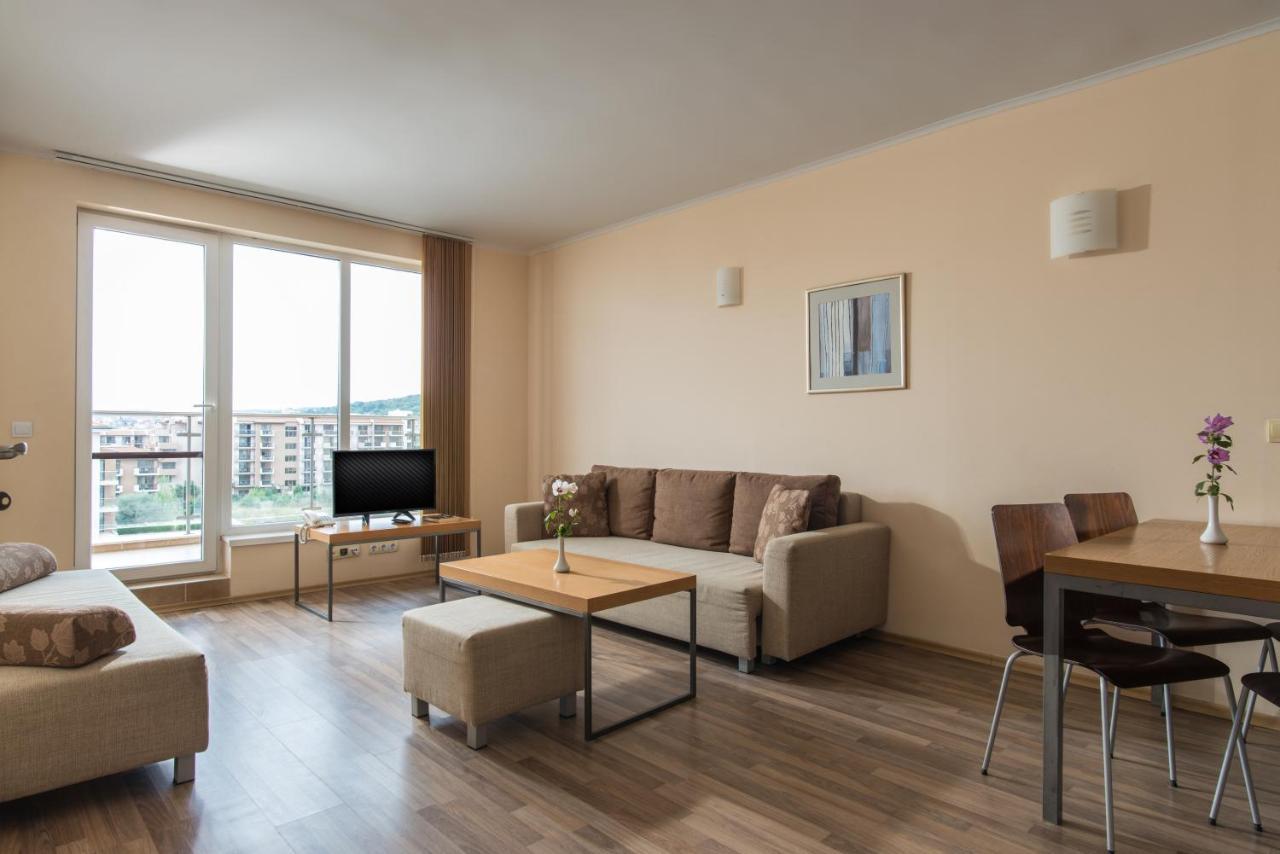One-Bedroom Apartment Standard View