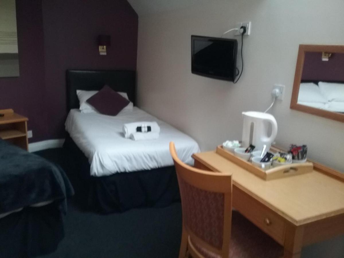 Triple Room with Shower