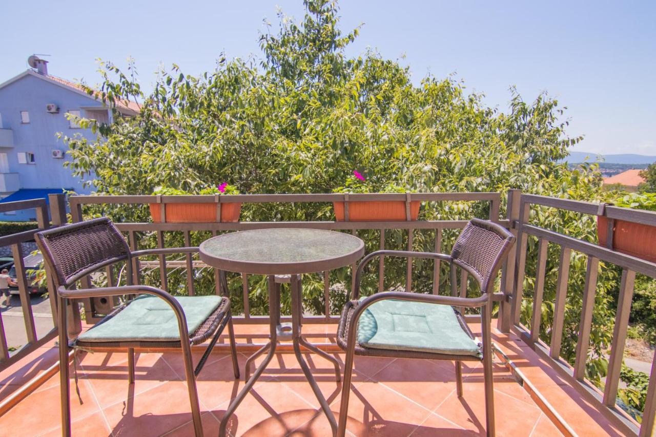 Apartment mit Terrasse und Meerblick