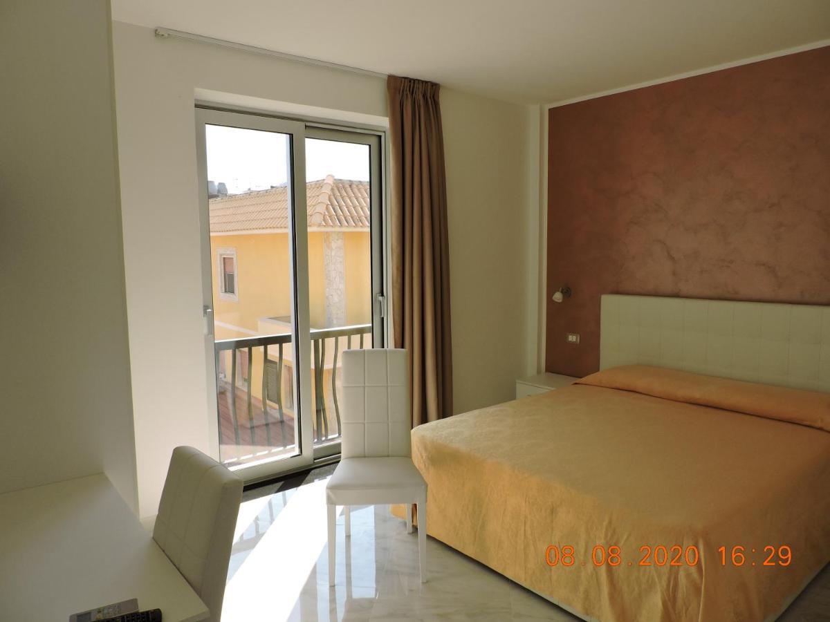 Doppelzimmer mit Balkon