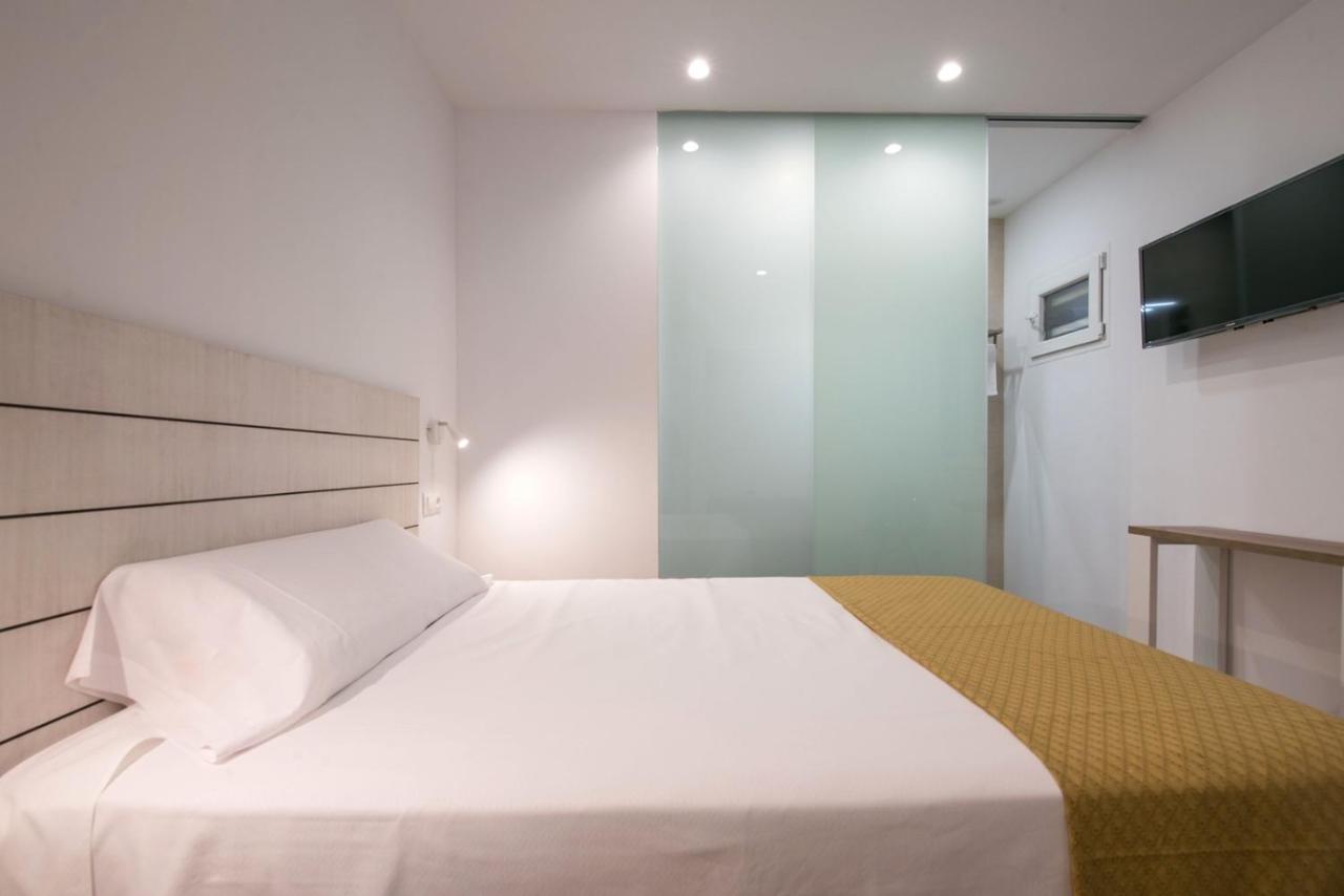 Large Single Room,1036896691:JPEG