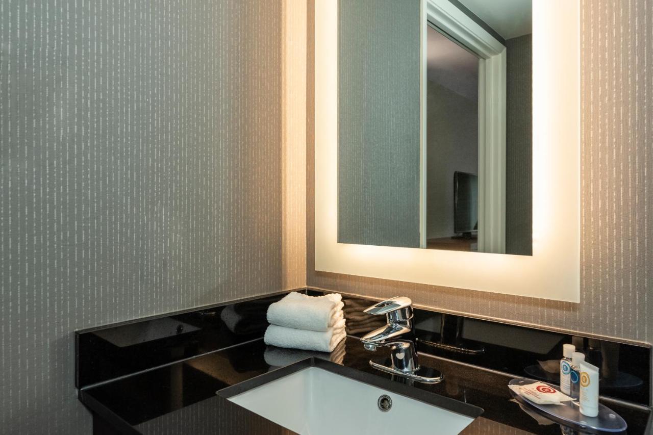 Deluxe Room with Two Double Beds - Ground Floor
