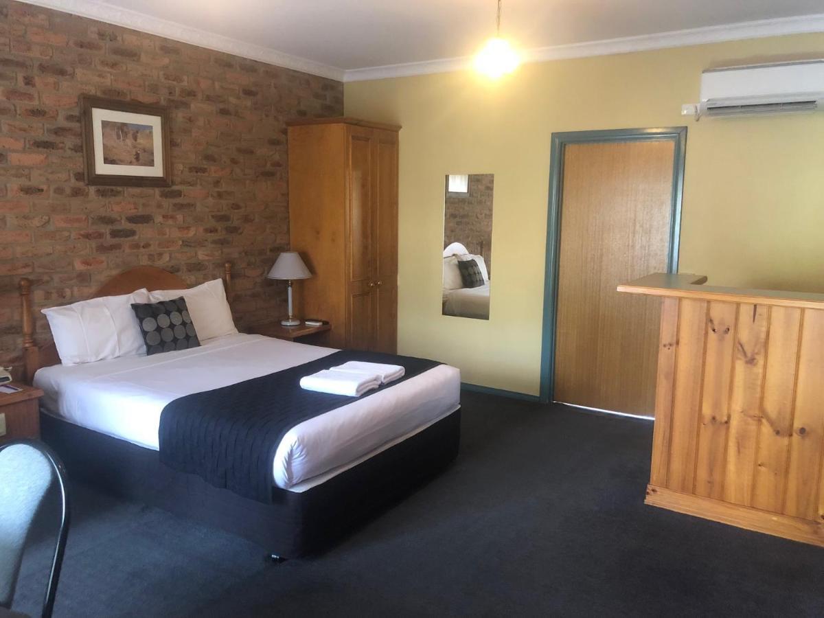 Queen Spa Suite