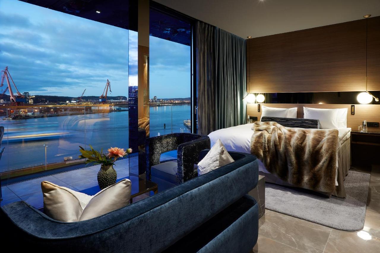 Penthouse - Pour + 25 ans