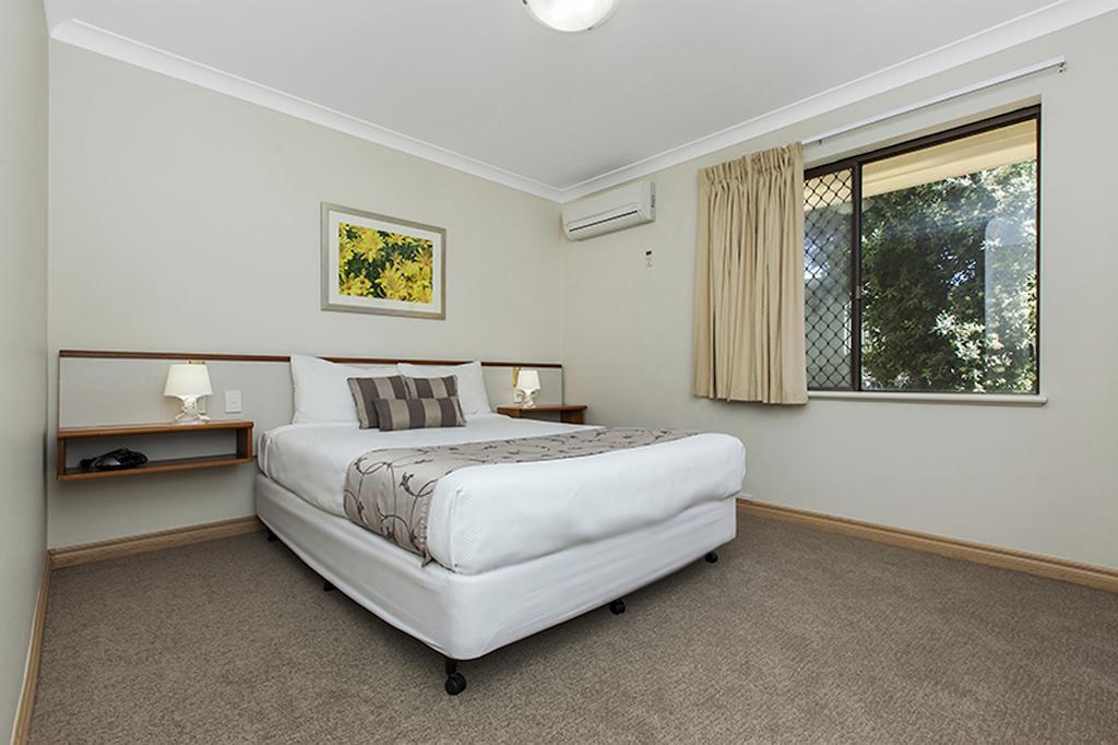 One-Bedroom Apartment,655987599:JPEG
