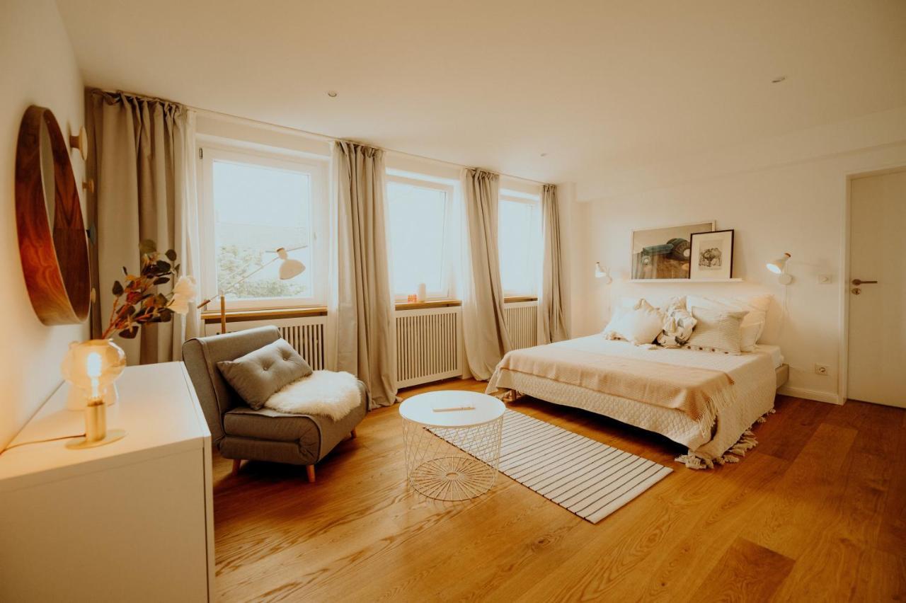 One-Bedroom Apartment Apt 2