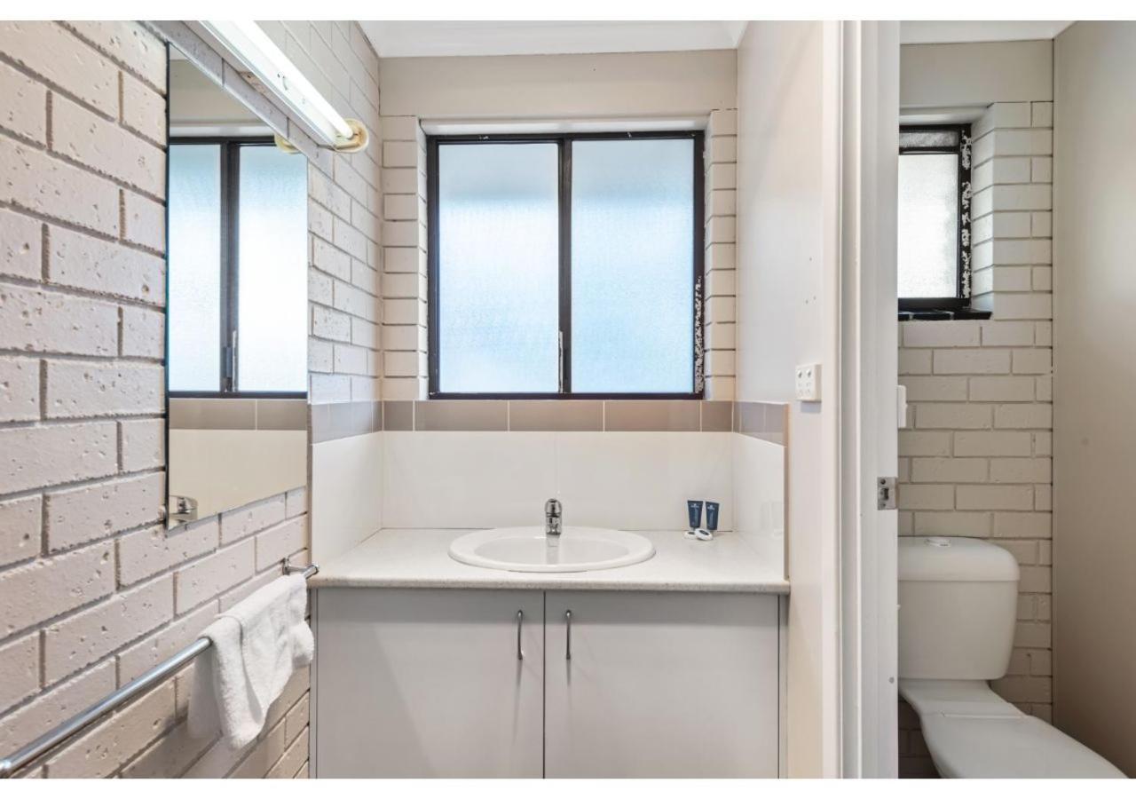 Standard Motel Room - Sleeps 2