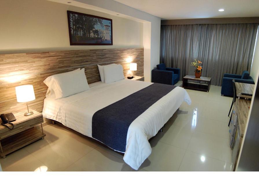 Junior Suite,1518869107:JPEG