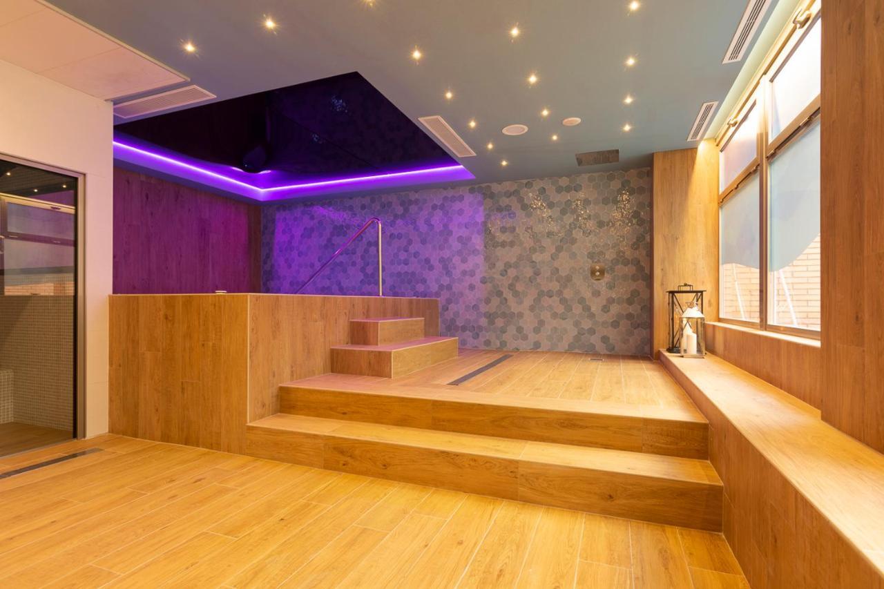 Double Room with Spa access (2 Adults)