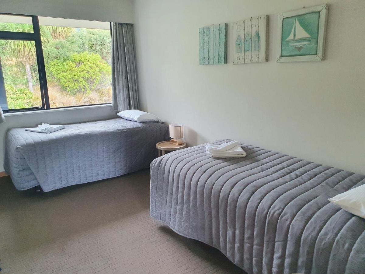 Two-Bedroom Apartment Sea View Sleeps 5