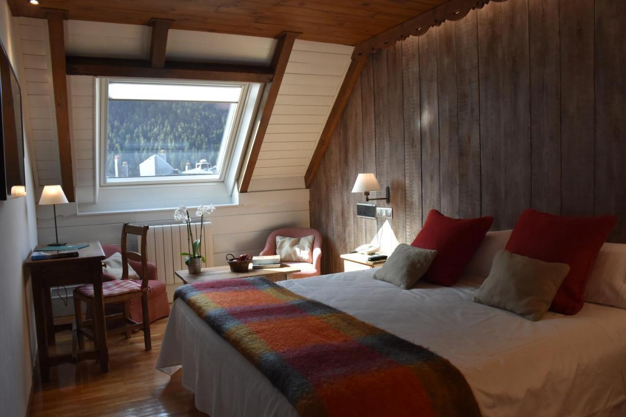 Double or Twin Room,1086104728:JPEG