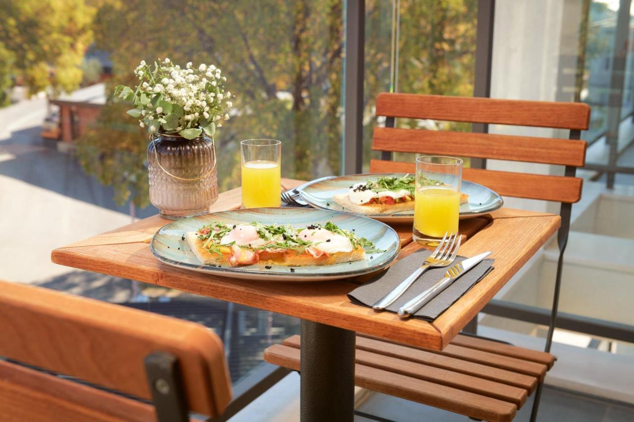 Standard Double or Twin Room with Balcony - Free Parking