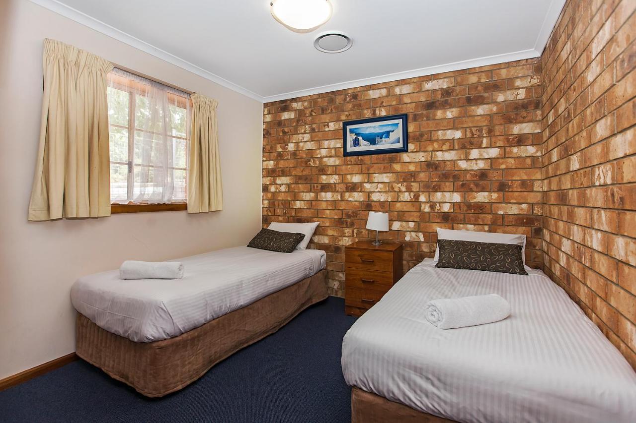 Family Room with Kitchenette - Sleeps 4