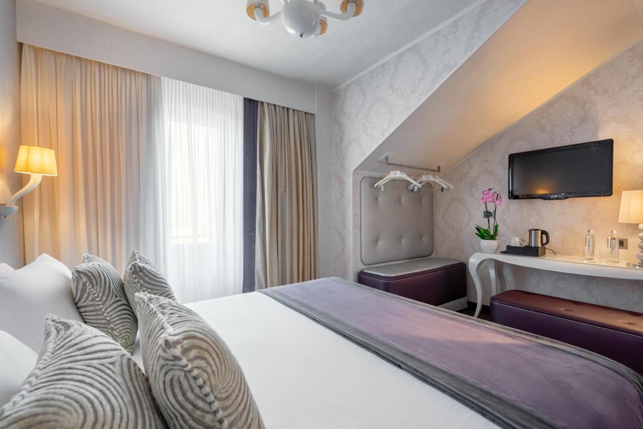 Terrace Suite Jacuzzi,1077208267:JPEG