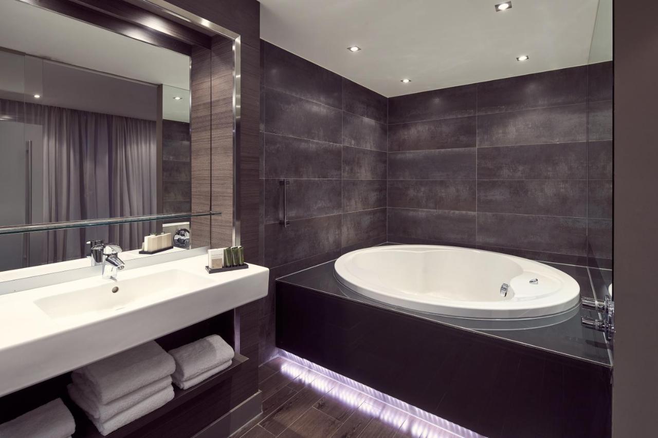Luxury Superior Room Spa Bath