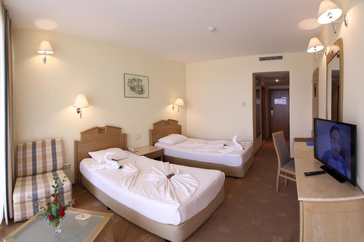 Zweibettzimmer mit Parkblick - kostenfreier Zugang zum Strand