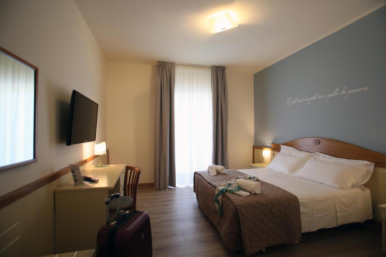 Classic Double Room,1112335728:JPEG