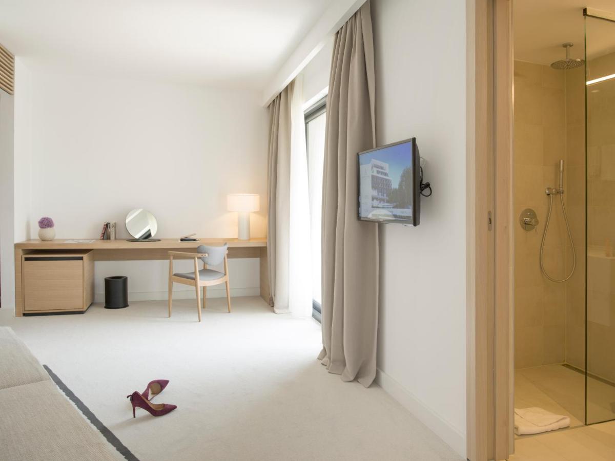 Premium Doppelzimmer mit Balkon und Meerblick