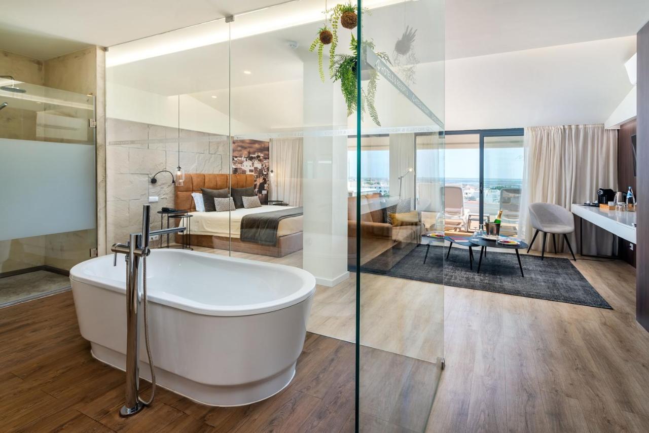 Master Suite Jacuzzi