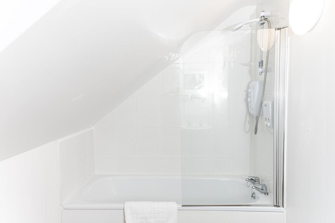 Single Room with Shared Shower and Toilet