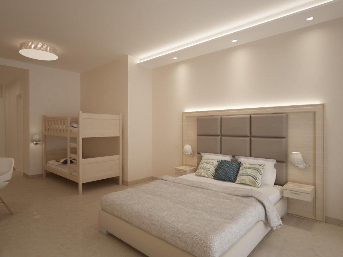 Family Room Garden View