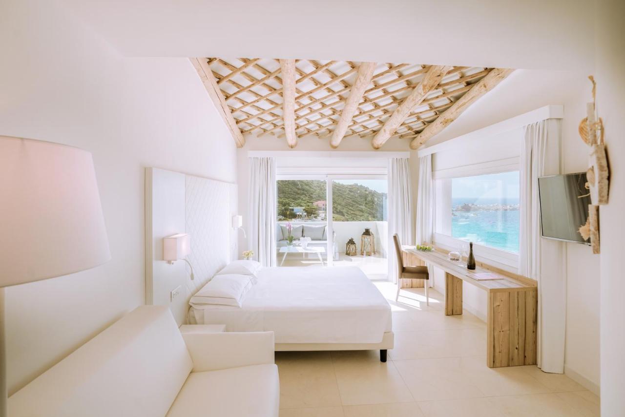 Executive Junior Suite with Sea View and Beach Package