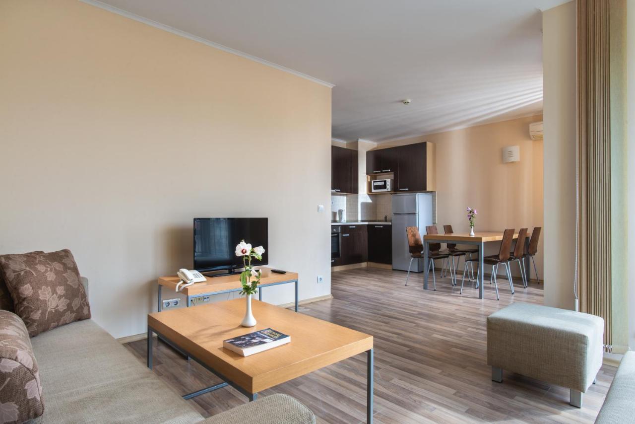 Three-Bedroom Apartment Sea View
