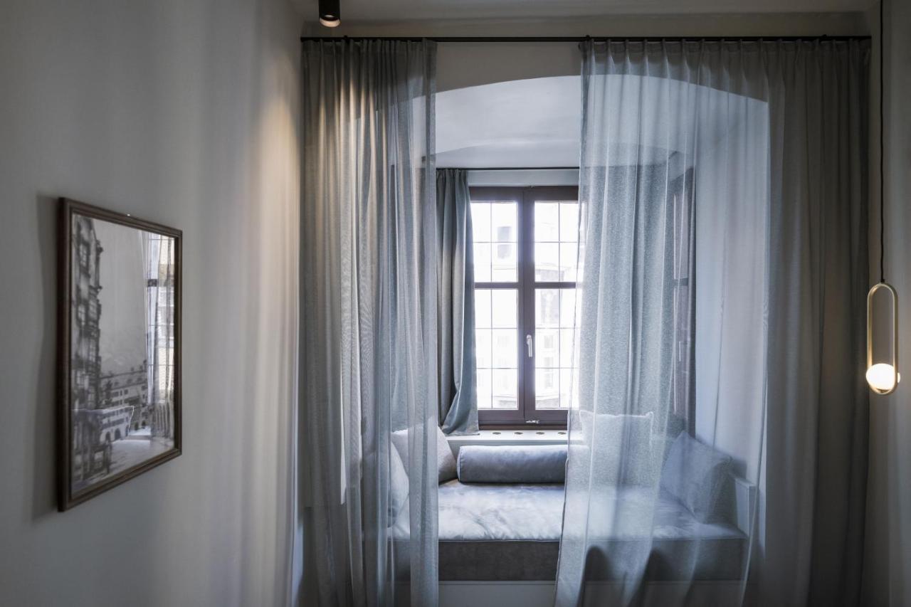 Medium Doppelzimmer mit Blick auf das Goldene Dachl
