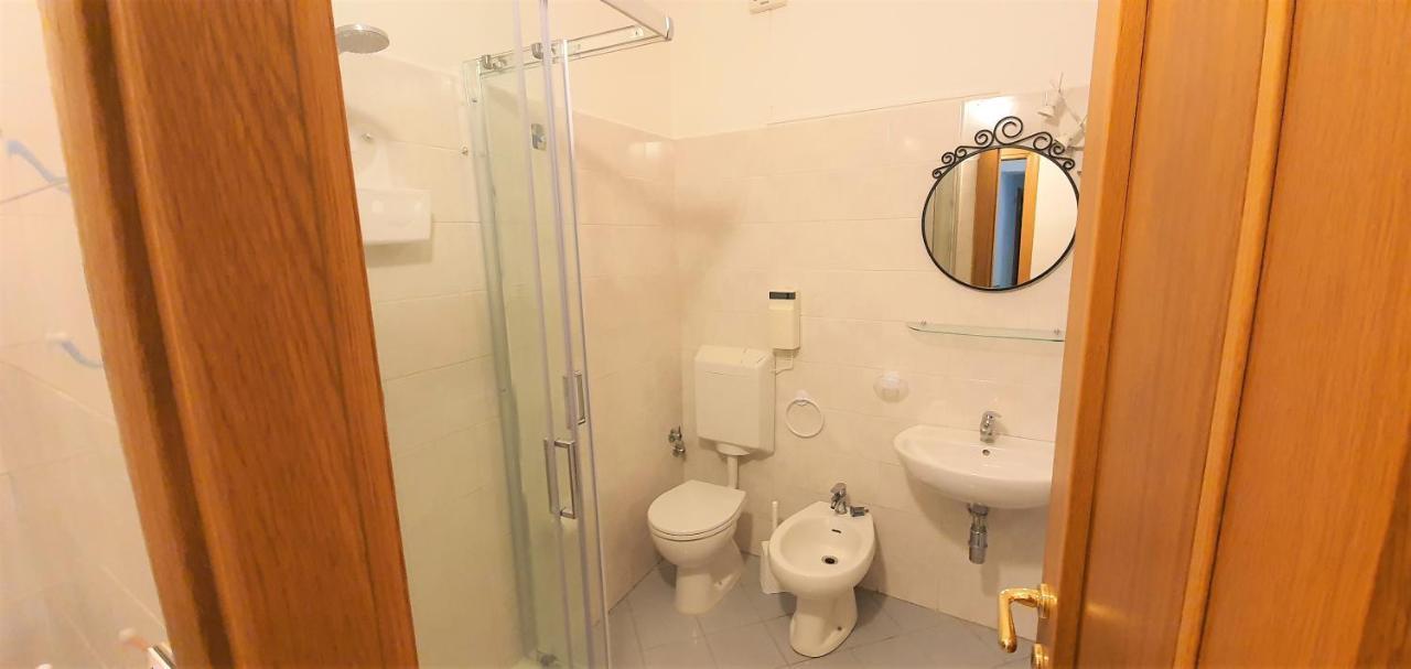 Camera Matrimoniale con Bagno Privato