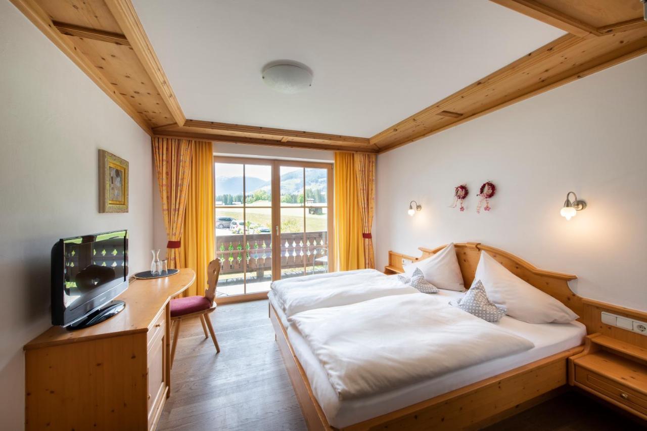 Small Double Room,1589213106:JPEG