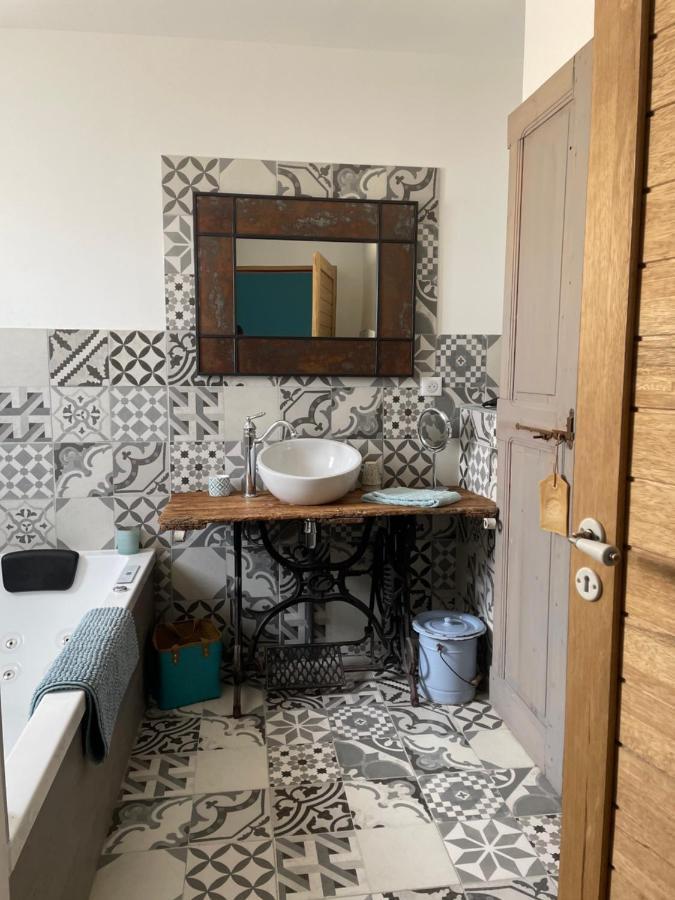 Chambre Double - Vue sur Piscine