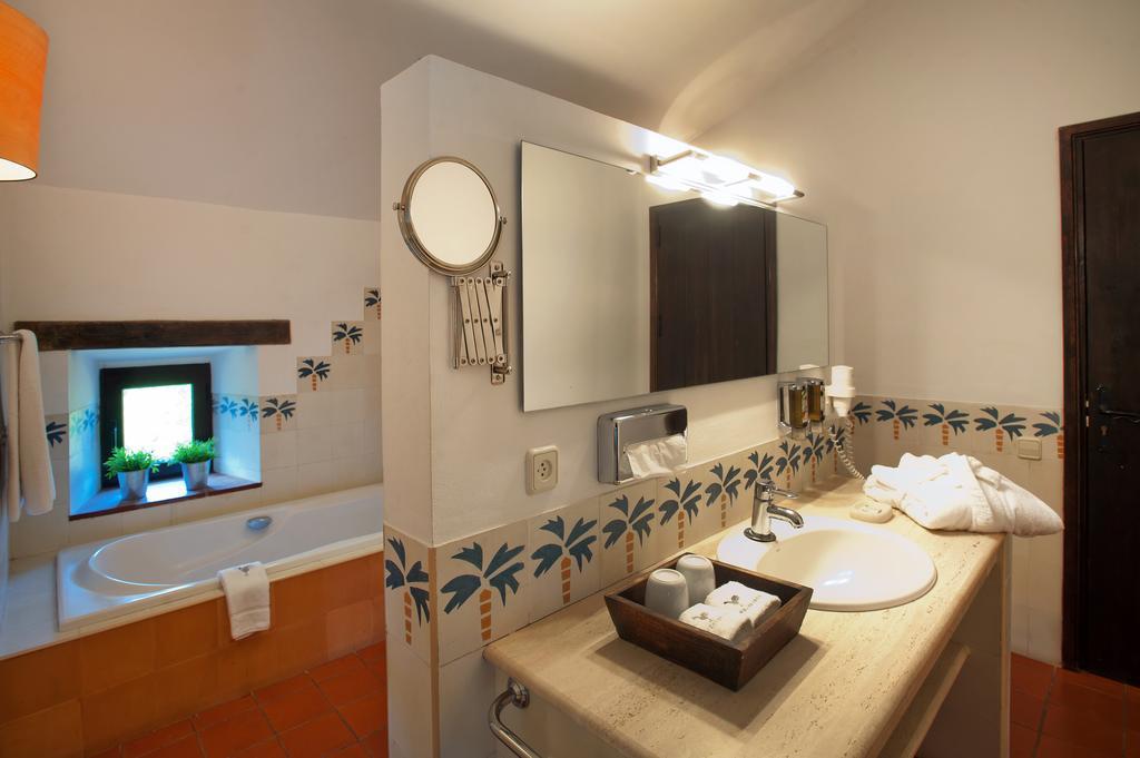 Suite Junior avec Accès Gratuit au Spa